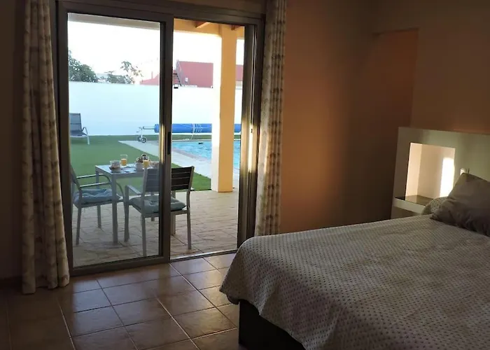 Ventura - Piscina Climatizada & Aire Acondicionado Villa *