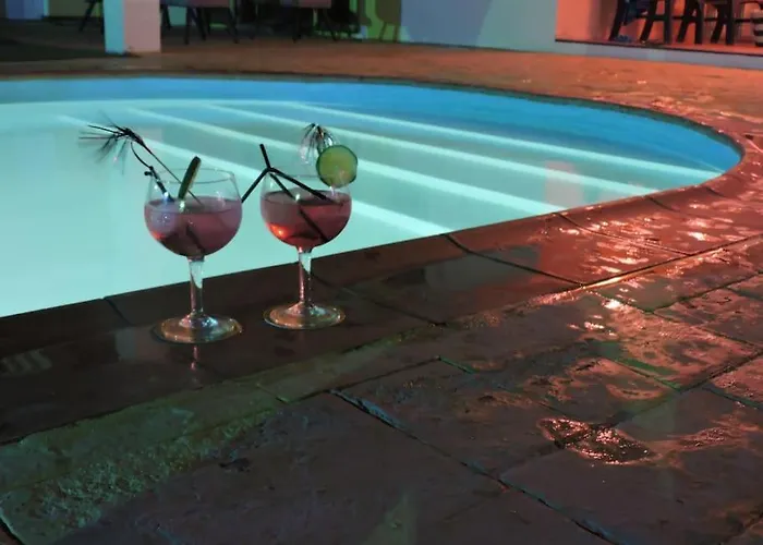 Ventura - Piscina Climatizada & Aire Acondicionado Villa *