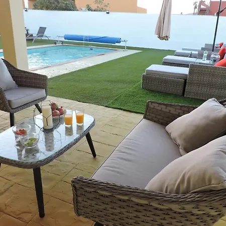 Ventura - Piscina Climatizada & Aire Acondicionado فيلة